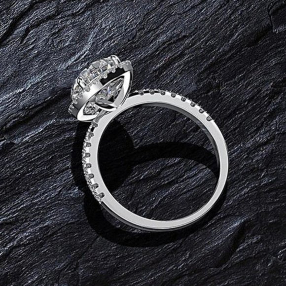 TEAR DROP CUT SILVER WEDDING BRIDAL ENGAGMENT RING - Picture 4 of 4